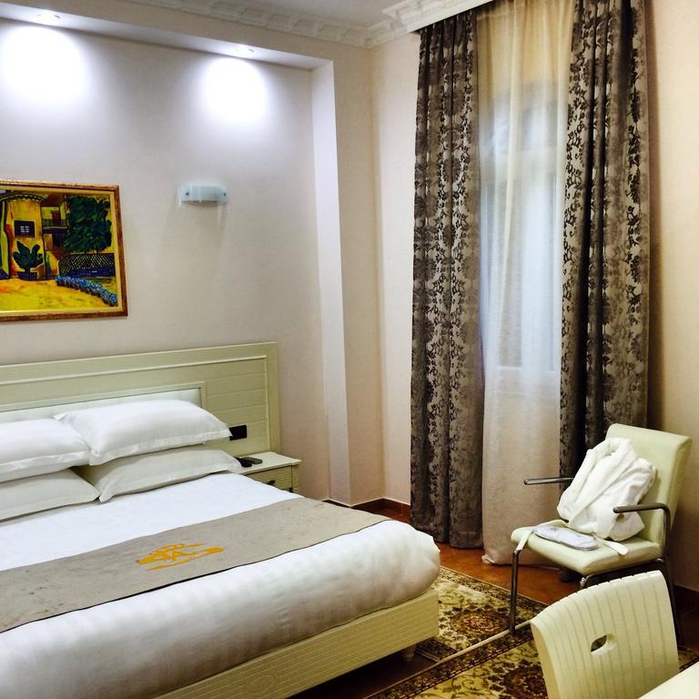 Hotel Boutique Las Тирана Екстериор снимка